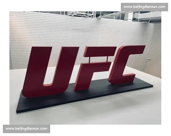 UFC猿人对决战警巅峰之战力量与意志的终极碰撞揭秘全球擂台风云 UFC猿人对决战警巅峰之战力量与意志的终极碰撞揭秘全球擂台风云